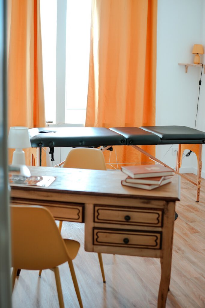 Notre cabinet dédié aux praticiens du bien-être, au coworking La Fontaine à Agen.
