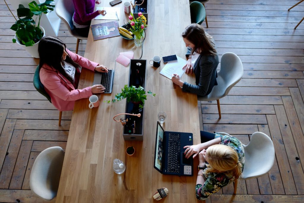 Un open space dans un espace de coworking