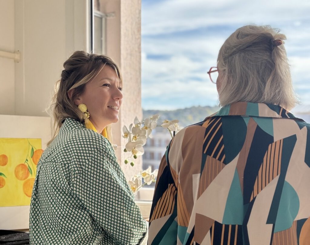 Mélodie avec une cliente