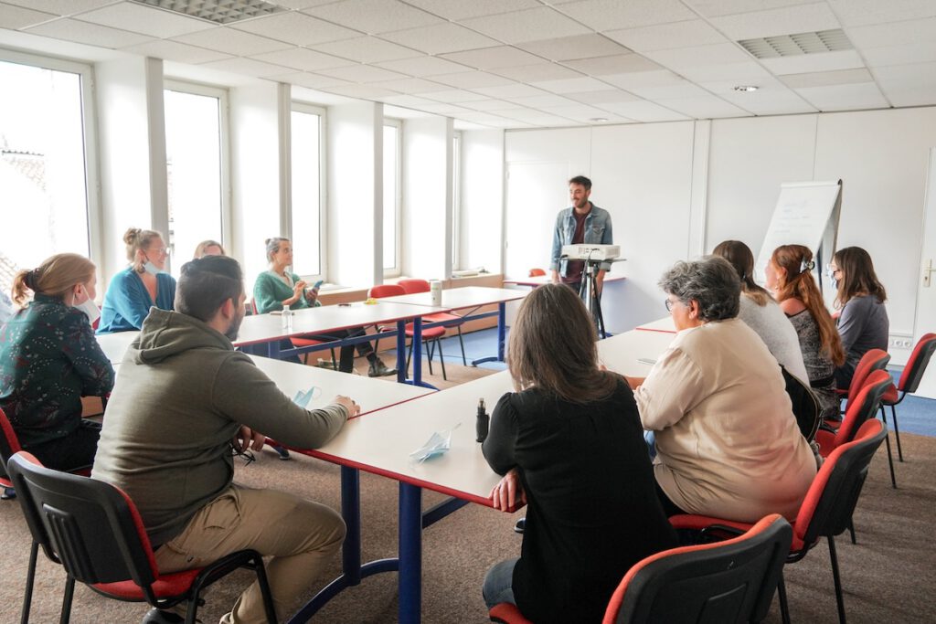Salle de réunion au coworking La Fontaine à Agen